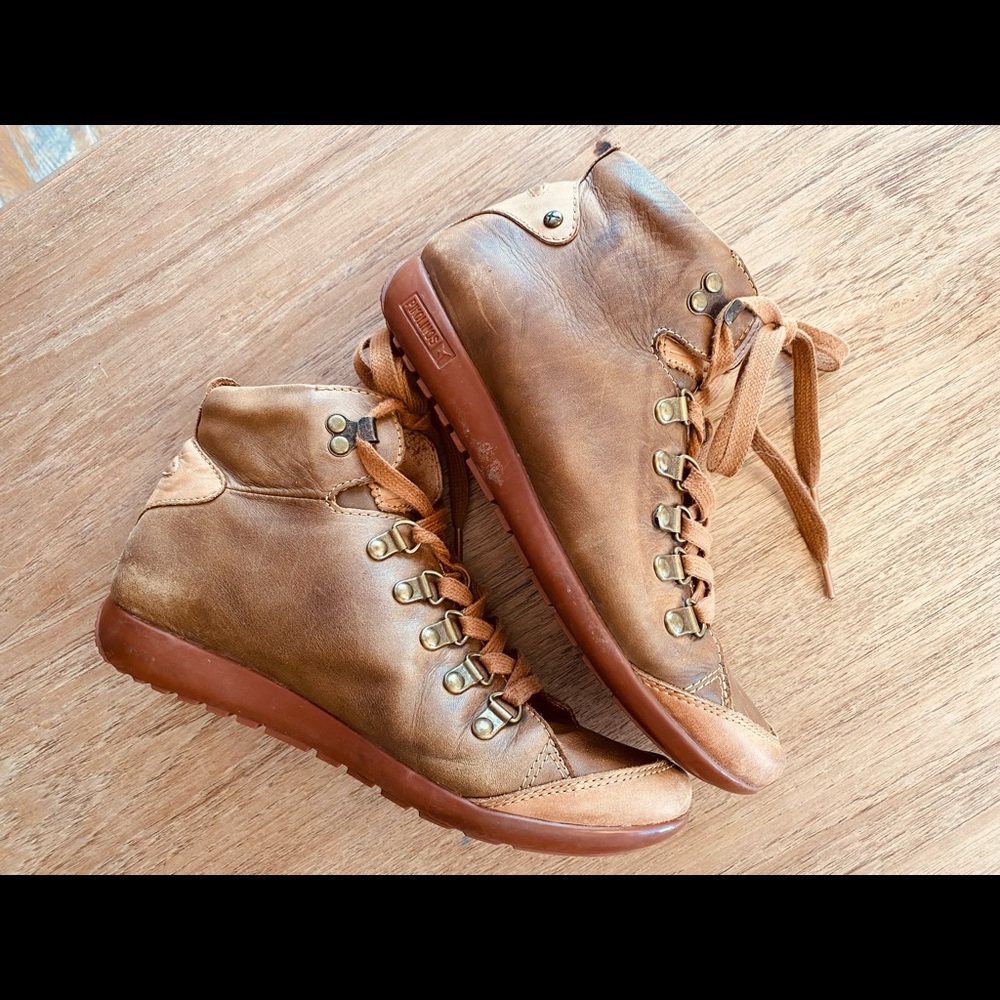 Pikolinos women’s high top sneakers with zipper size 37